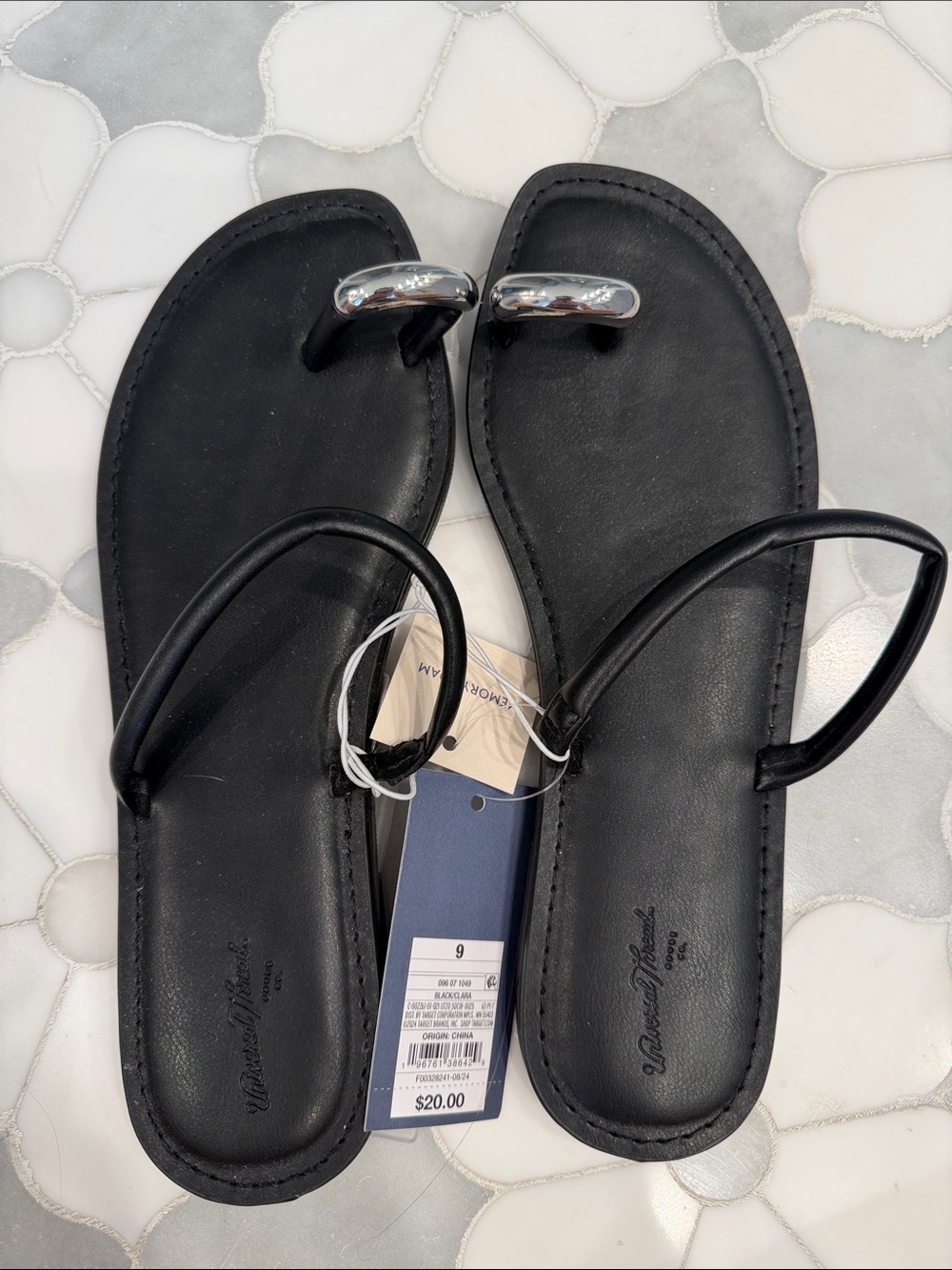 Black Leather Toe-Ring Flat Sandals